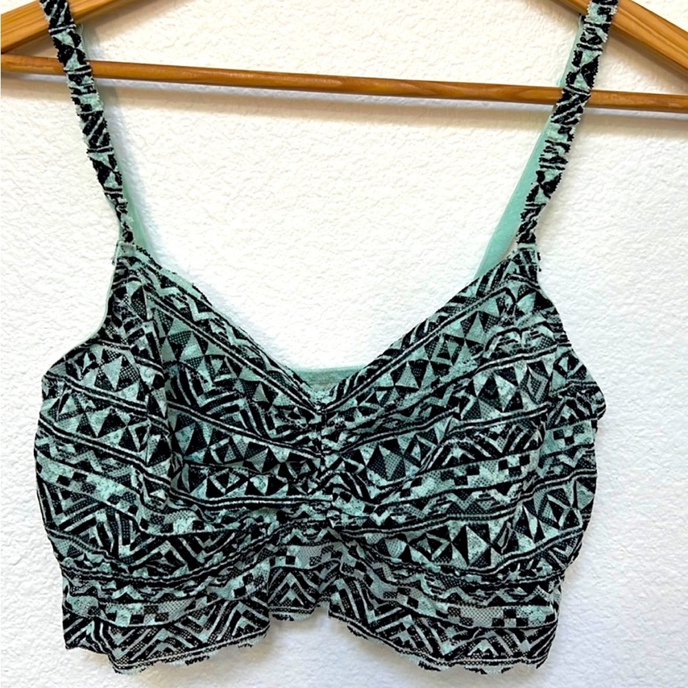 Pink by Victoria’s Secret Tribal Large Lace Bralette green and black